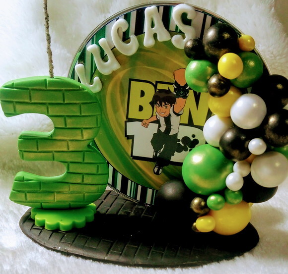 Topo Ben 10 em Biscuit