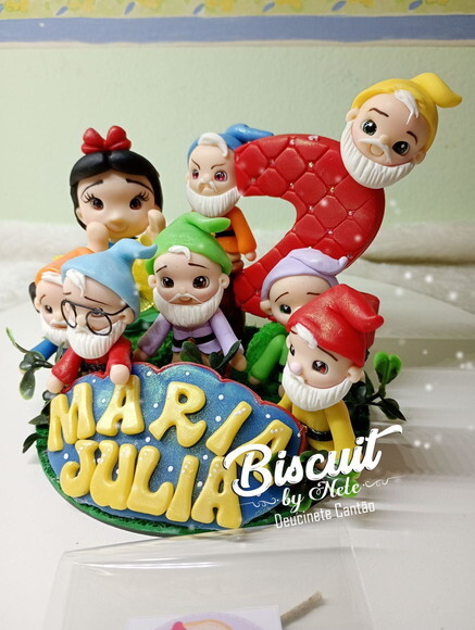 Topo de Bolo Branca de Neve em Biscuit