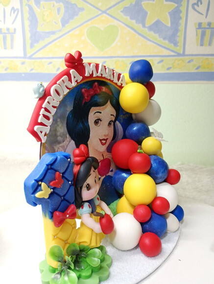 Topo de Bolo Branca de Neve em Biscuit