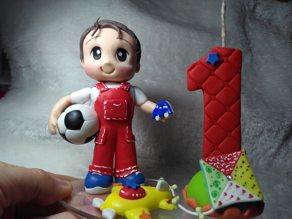 Topo de Bolo Menino com Brinquedos