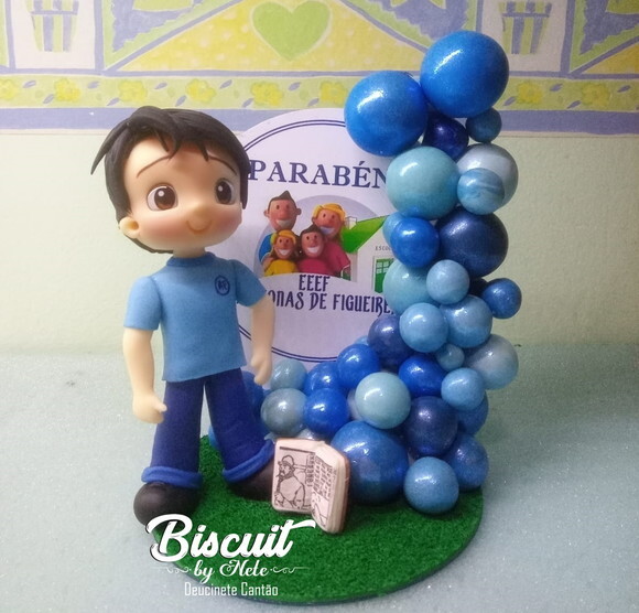Topo de Bolo Personalizado Aniversário Escolar em Biscuit