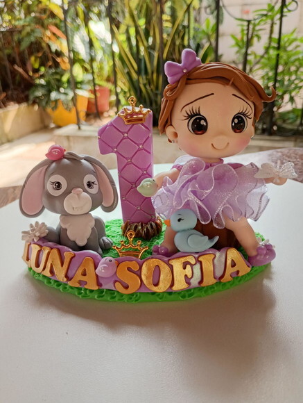 Topo de Bolo Princesa Sophia em Biscuit