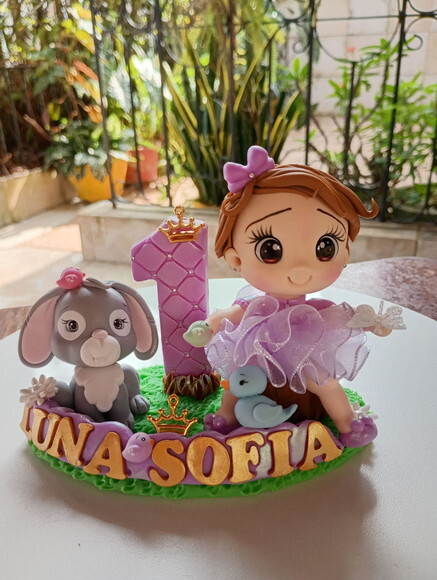 Topo de Bolo Princesa Sophia em Biscuit