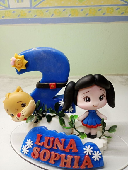 Topo de Bolo Show da Luna em Biscuit