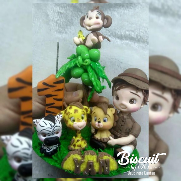 Topo de Bolo Safari em Biscuit