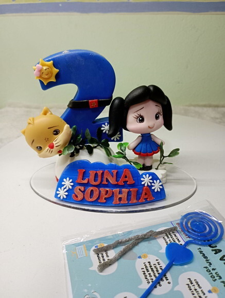 Topo de Bolo Show da Luna em Biscuit