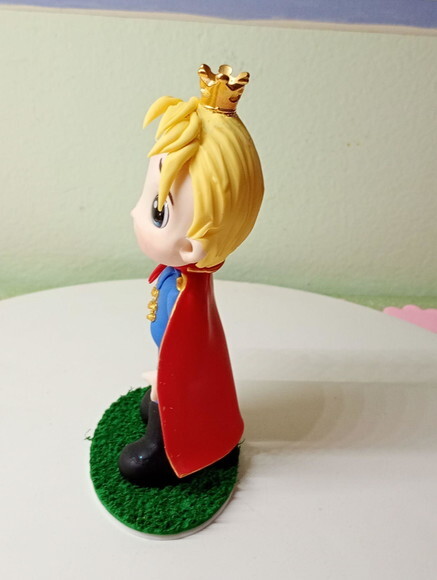 Toy Colecionável Príncipe em Biscuit.