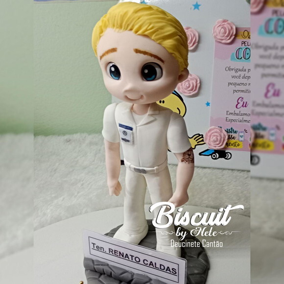 Toy Colecionável Tenente em Biscuit
