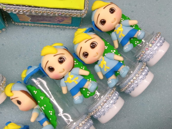 Tubetes Lucas Netto em Biscuit