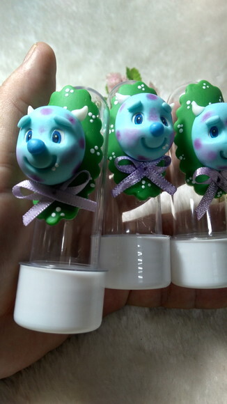 Tubetes Sully Monstros S/a