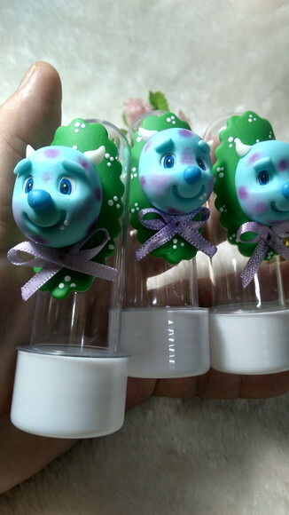 Tubetes Sully Monstros S/a
