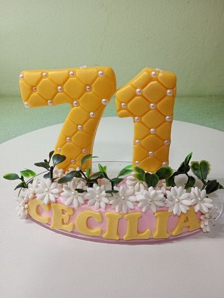 Vela Personalizada 71 Anos em Biscuit