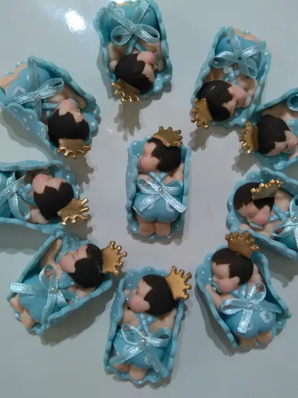 30 Lembrancinha Bebê Realeza em Biscuit