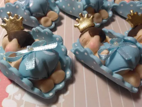 30 Lembrancinha Bebê Realeza em Biscuit