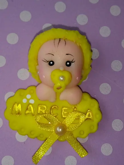 30 Lembrancinhas Bebê com Plaquinha Biscuit