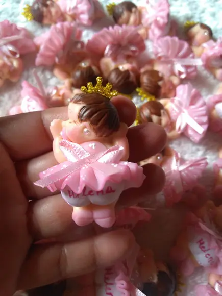 30 Lembrancinhas Bebê Realeza Menina Biscuit