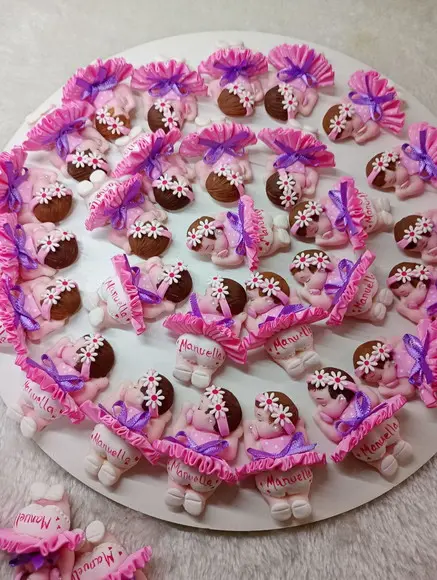 30 Lembrancinhas Bebê Soneca com Guirlanda Biscuit