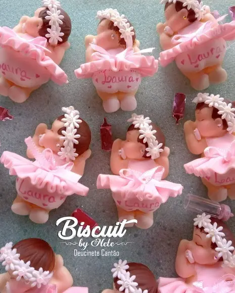 30 Lembrancinhas Bebê Soneca com Guirlanda Biscuit