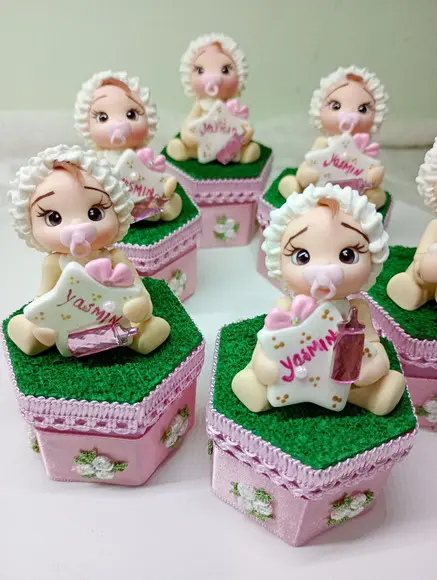 50 Lembrancinhas Bebê Estrelinha Menino e Menina em Biscuit