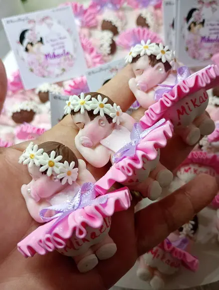 50 Lembrancinhas Bebê Soneca com Guirlanda Biscuit