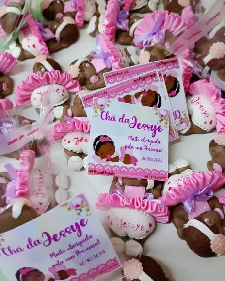 50 Lembrancinhas Bebê Soneca com Guirlanda Biscuit
