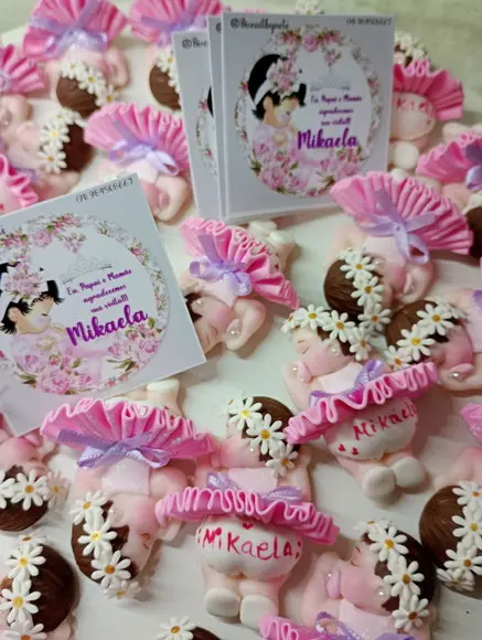 50 Lembrancinhas Bebê Soneca com Guirlanda Biscuit