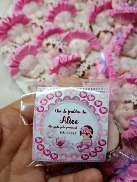 70 Lembrancinhas Bebê Guirlanda Biscuit