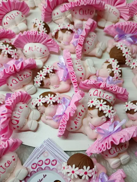 70 Lembrancinhas Bebê Guirlanda Biscuit