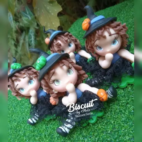Aplique Bruxinha em Biscuit