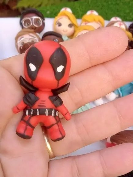 Apliques Deadpool em Biscuit