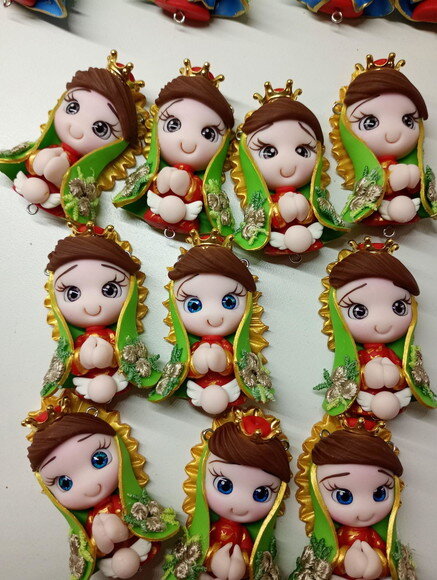 Apliques Nossa Senhora de Guadalupe em Biscuit