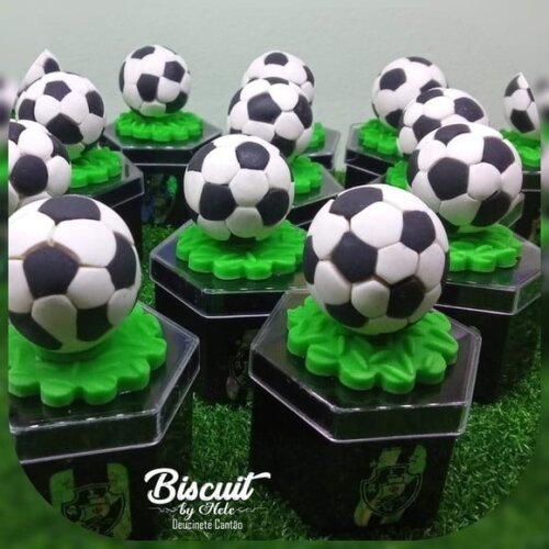 Caixinhas Acrílicas - Bola de Futebol em Biscuit