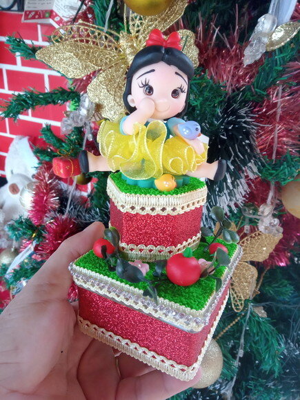 Caixinhas de Acrílico Duplo Luxo Princesa Branca em Biscuit