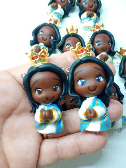 Entremeios Santa Sara em em Biscuit.