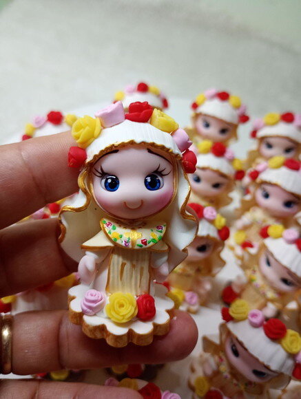 Mini Nossa Senhora de Lá Salete em Biscuit (preço Unitário)