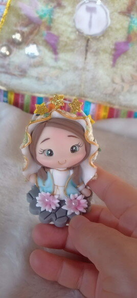 Nossa Senhora Rainha da Paz em Biscuit para Oratório