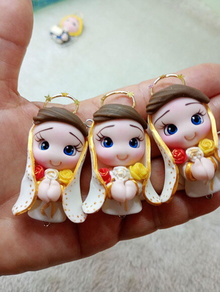 Pingentes Nossa Senhora da Rosa Mística em Biscuit