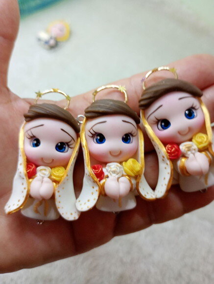 Pingentes Nossa Senhora da Rosa Mística em Biscuit