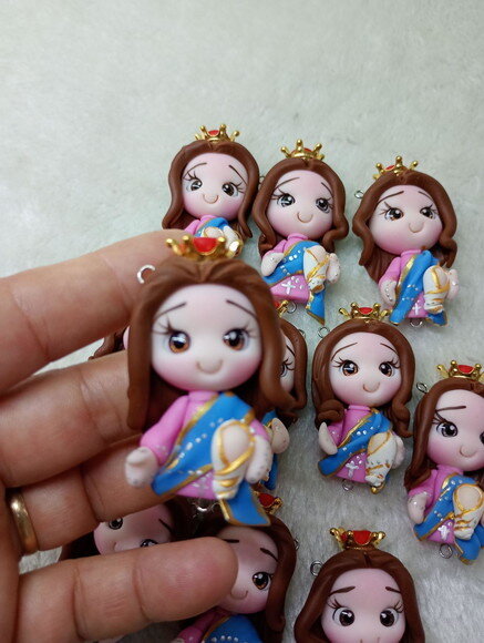 Pingentes p/ Terços Nossa Senhora do Rosário em Biscuit.