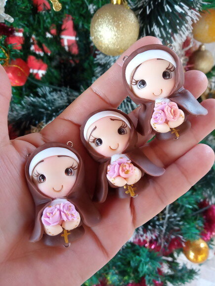 Pingentes para Terços Santa Terezinha do Menino Jesus.