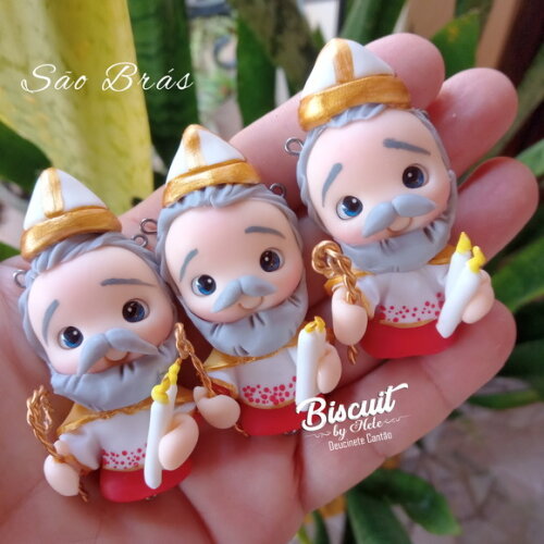 Pingentes para Terços São Brás em Biscuit
