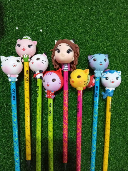 Ponteira de Lápis Casa Mágica da Gaby em Biscuit