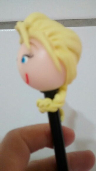 Ponteira de Lápis Elza Frozen em Biscuit