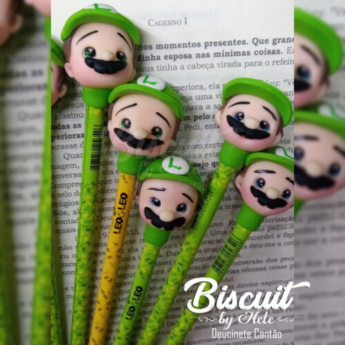Ponteira de Lápis Luigi Bros em Biscuit.