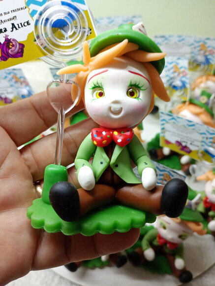 Porta Recado Chapeleiro da Alice em Biscuit
