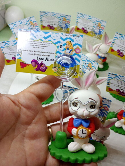 Porta Recado Coelho da Alice em Biscuit