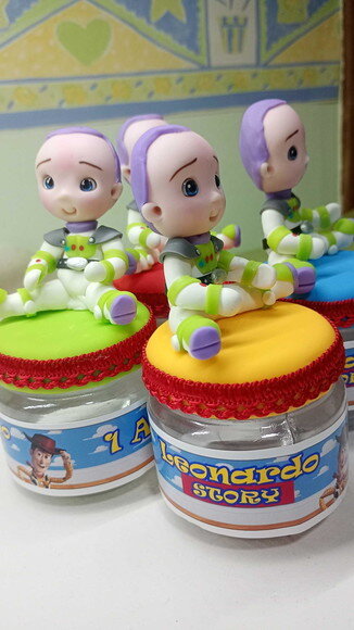 Potinhos Buzz Lightyear - Toy Story em Biscuit