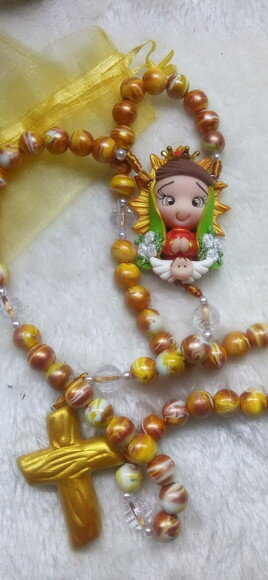 Terço de Nossa Senhora de Guadalupe em Biscuit