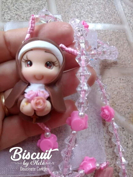 Terços Santa Terezinha do Menino Jesus em Biscuit.