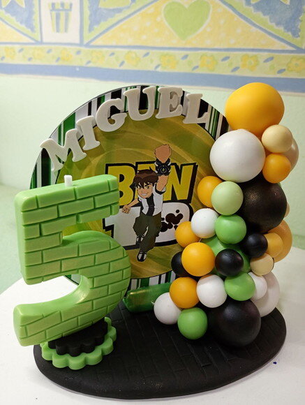 Topo Ben 10 em Biscuit
